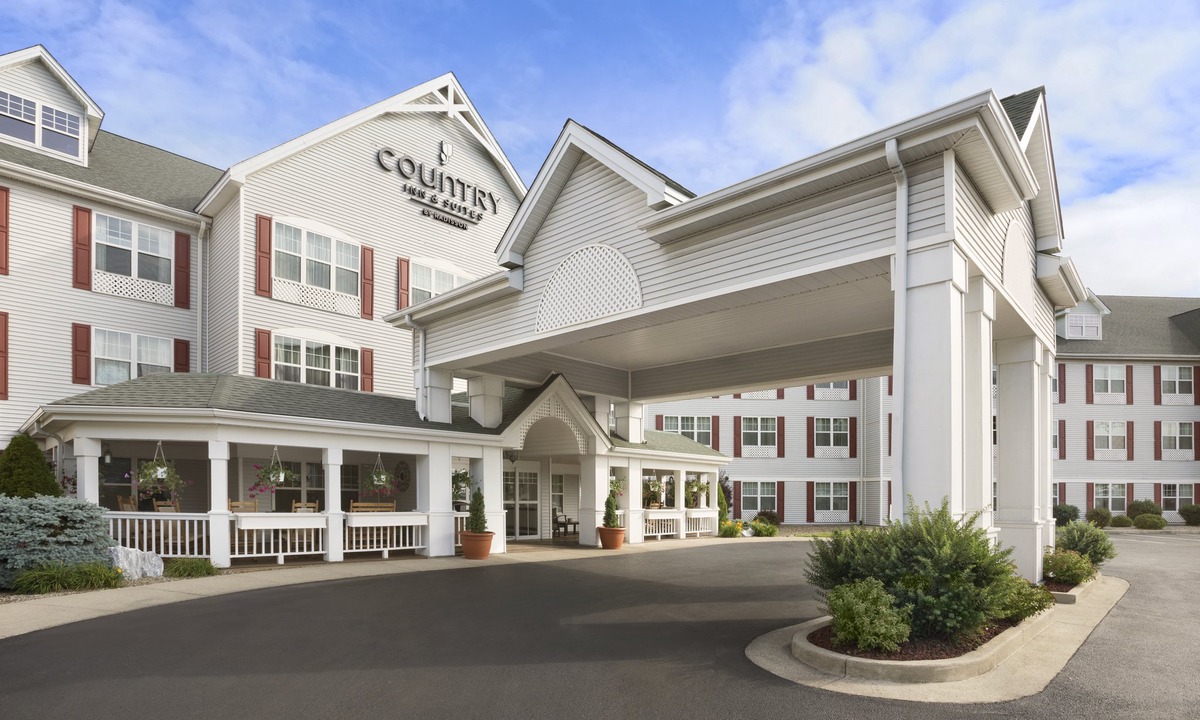 Sprague Hotel | Country Inn & Suites by Radisson, Beckley, WV