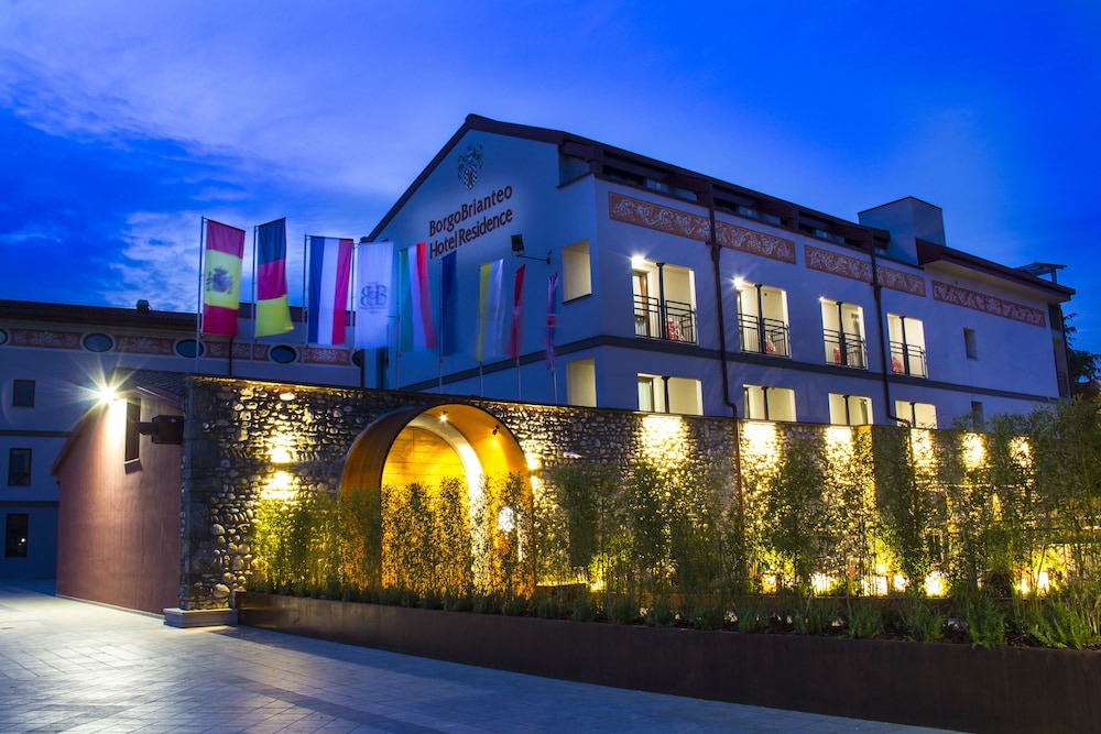 Ponte San Pietro Hotel | Hotel Borgo Brianteo