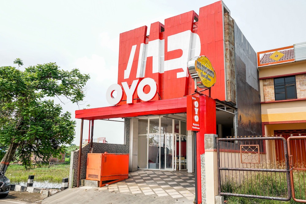 Mojokerto Hotel | OYO 425 Mojokerto Guesthouse