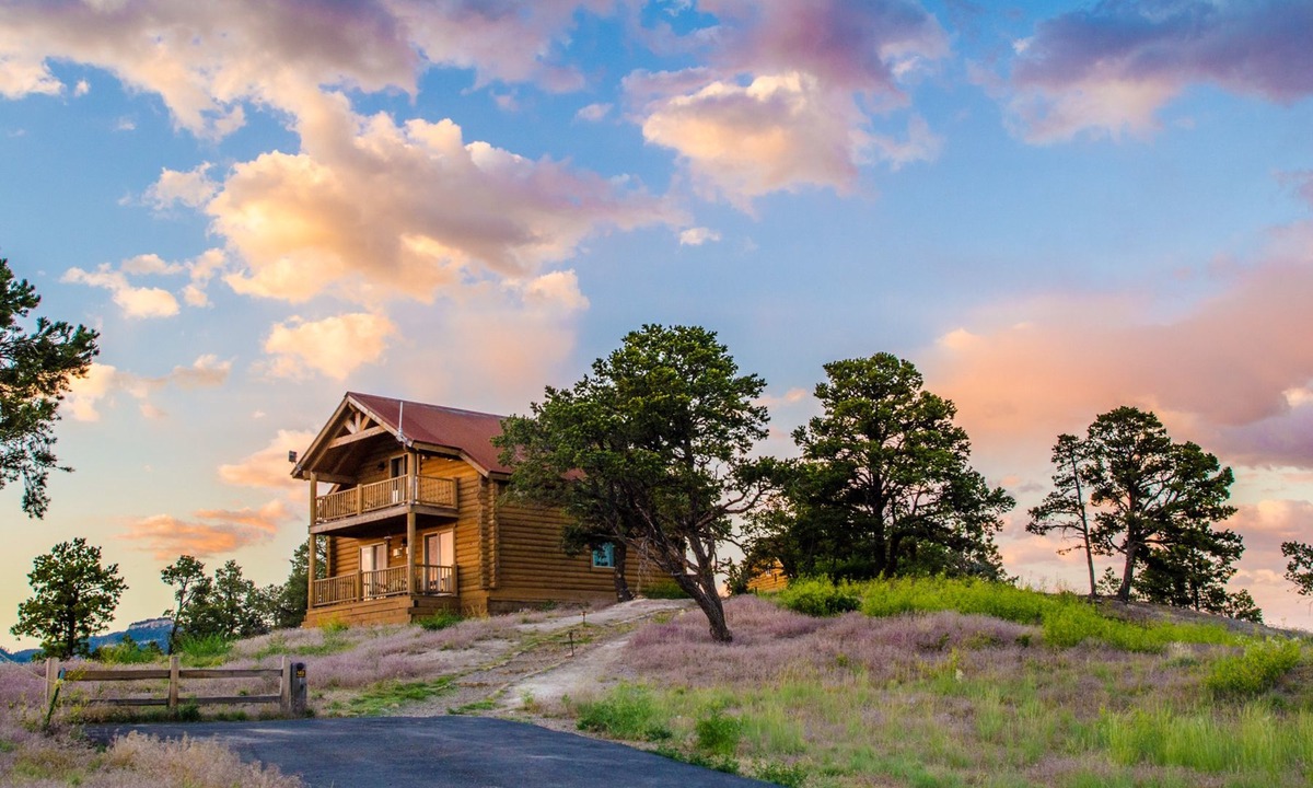 Zion National Park East Entrance Hotel | Zion Mountain Ranch