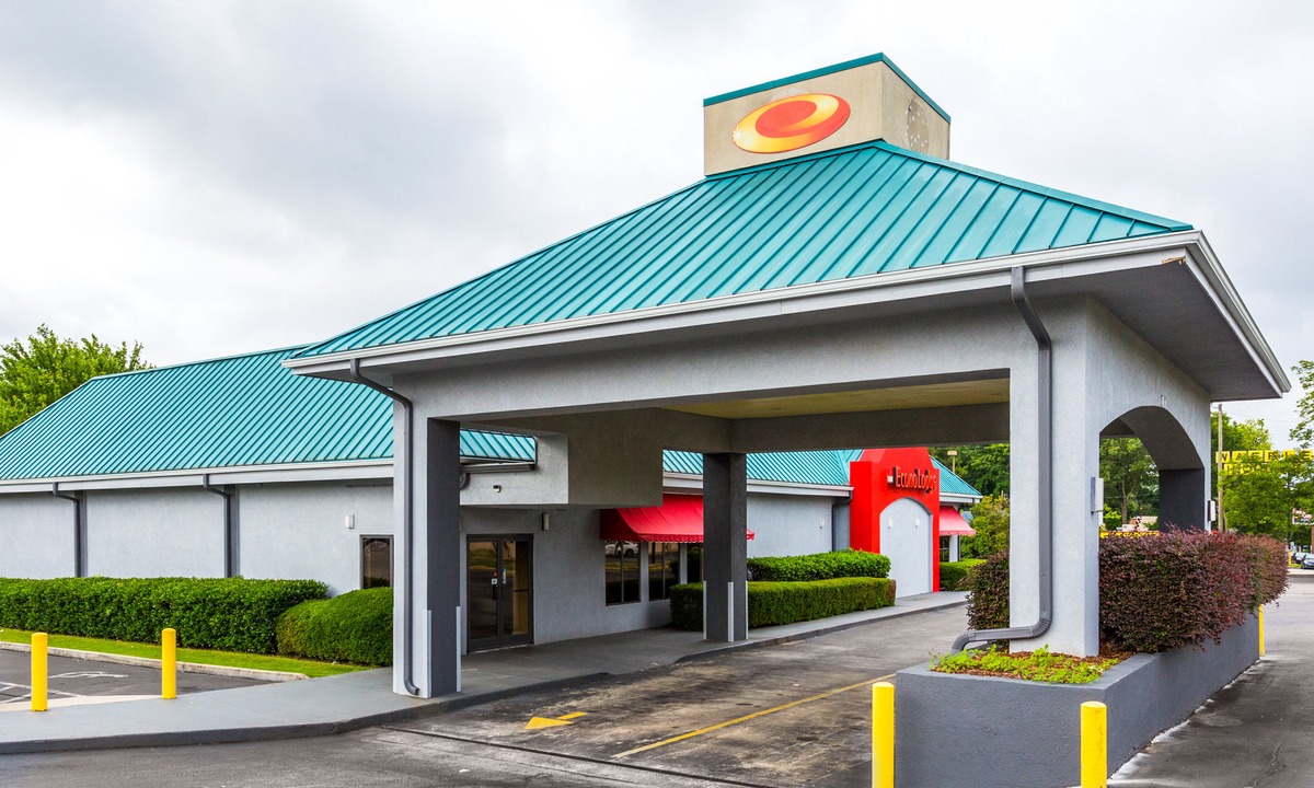Homewood Hotel | Econo Lodge - Oxmoor