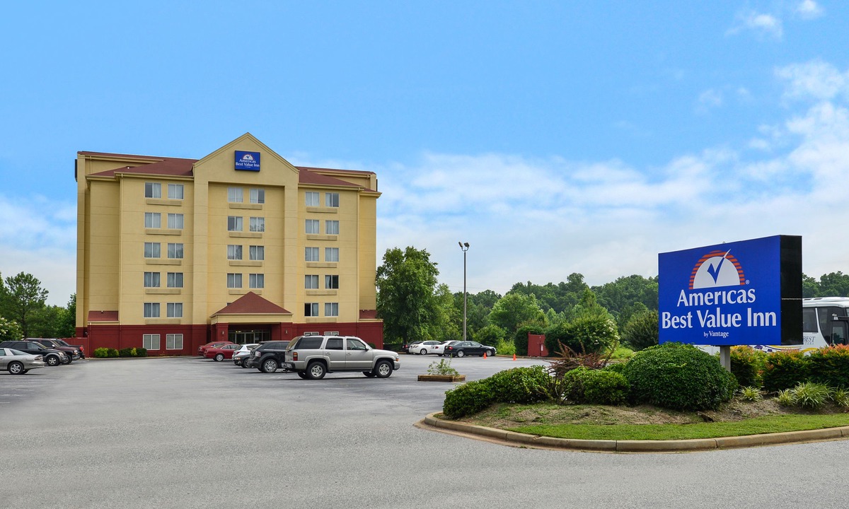 Valley Falls Hotel | Best Western Plus Spartanburg