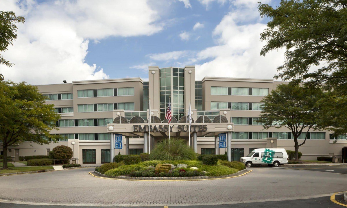 Parsippany Hotel | Embassy Suites Parsippany