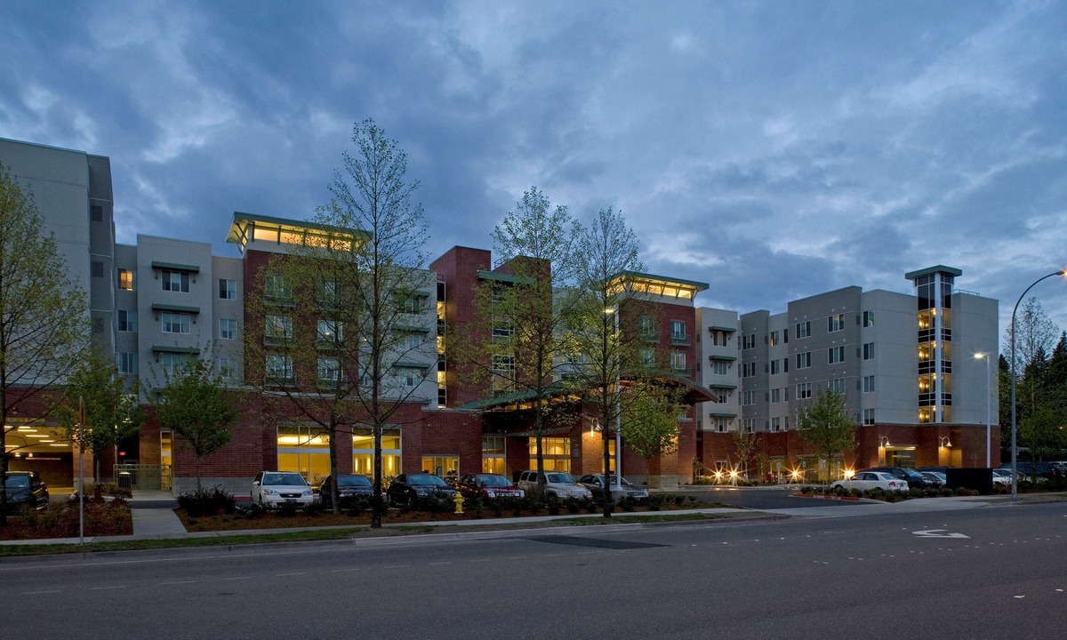 Lake Hills Hotel | Hyatt House Seattle Bellevue