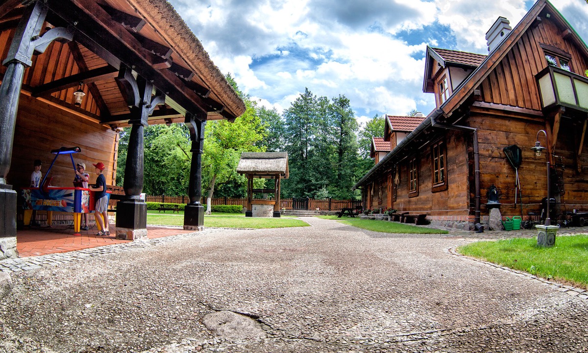 Gorzno Hotel | Hotel Dworek Wapionka
