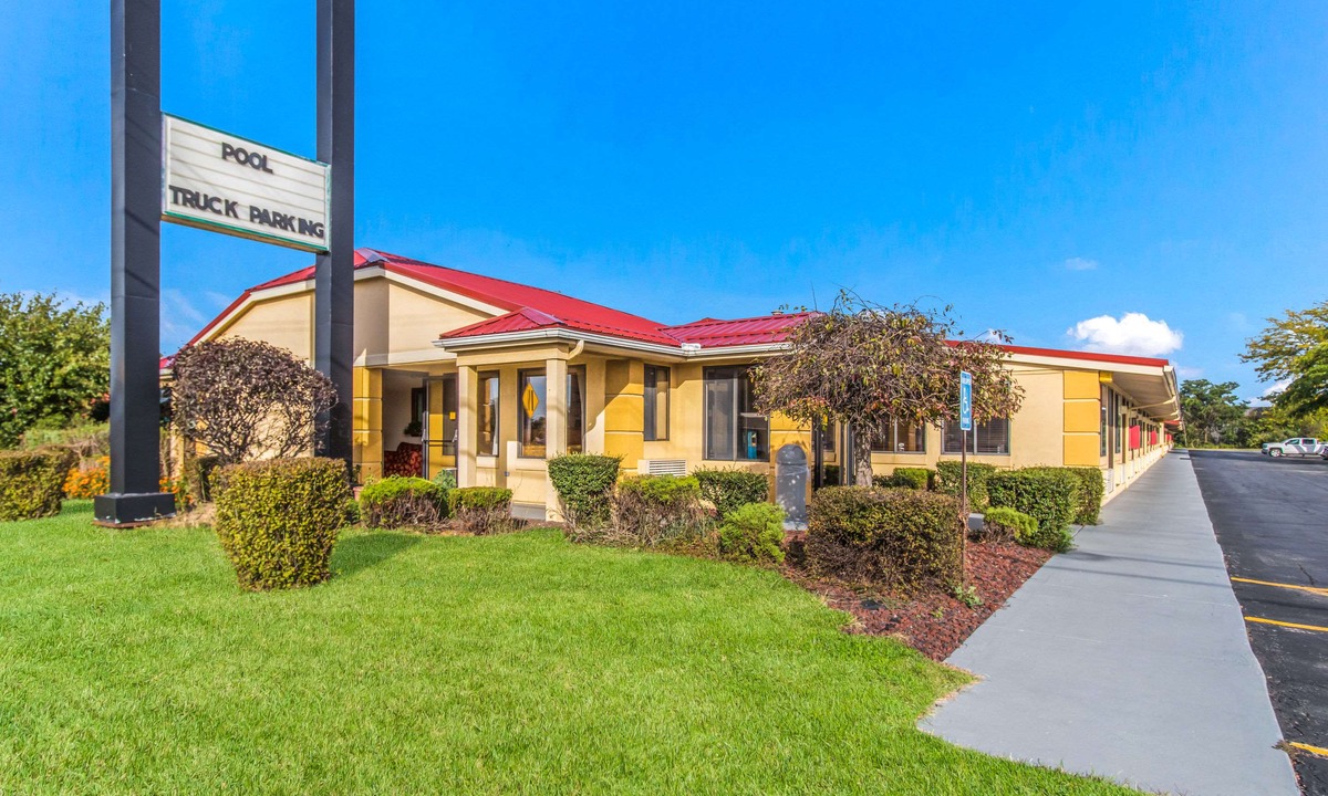 Norwalk Hotel | Econo Lodge Norwalk