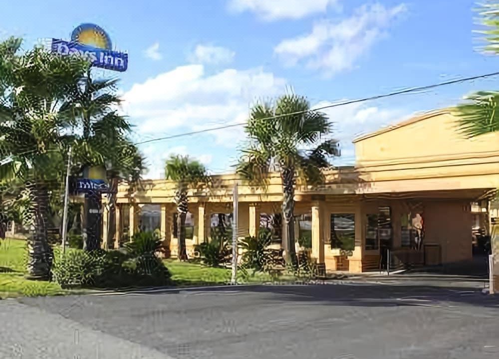 Lake Charles Hotel | Days Inn by Wyndham Lake Charles