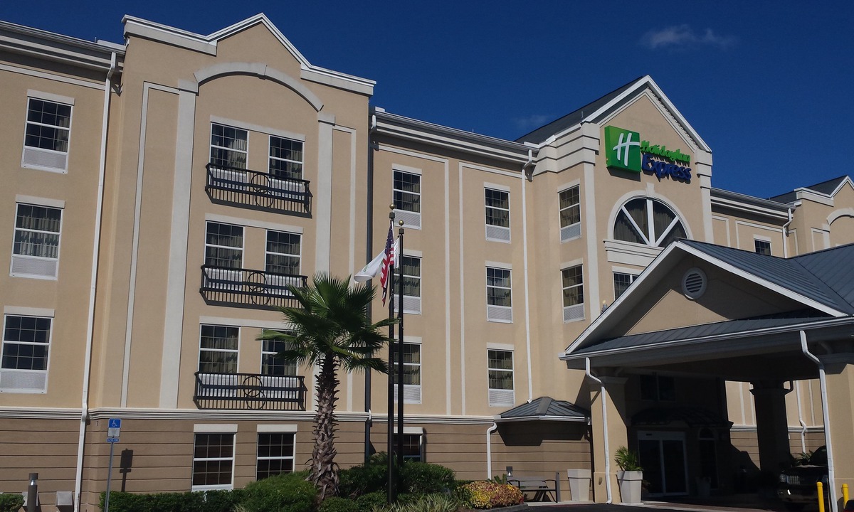 Arlington Hotel | Holiday Inn Express Hotel & Suites Jacksonville East, an Ihg Hotel
