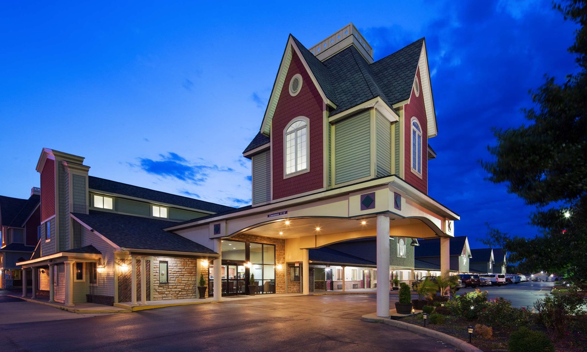 Jeffersonville - Clarksville Hotel | Best Western Green Tree Inn