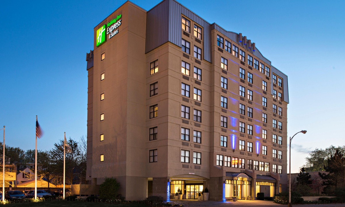 East Cambridge Hotel | Holiday Inn Express & Suites Boston - Cambridge