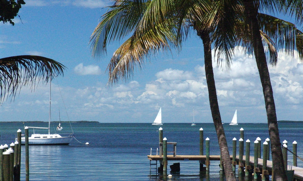Key Largo Hotel | The Pelican Key Largo Cottages