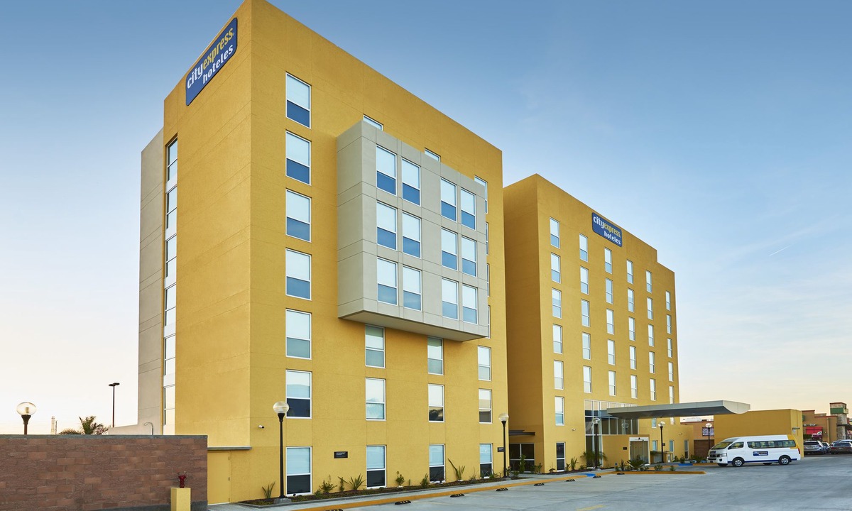 Parcelas Hotel | City Express Rosarito
