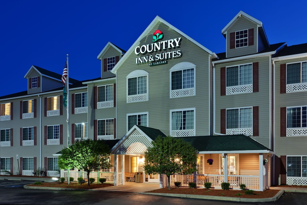 Big Flats Airport Hotel | Country Inn & Suites by Radisson, Big Flats (Elmira), NY