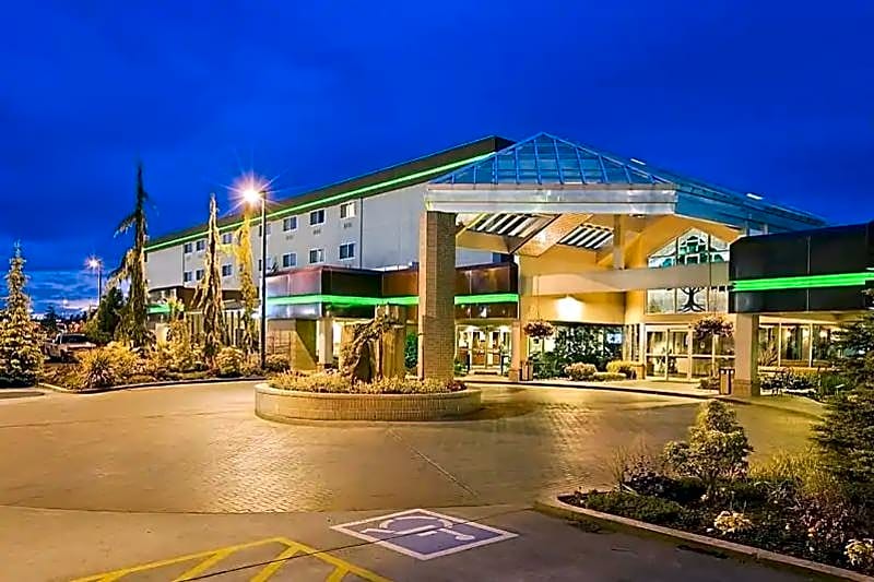 Arlington Hotel | Wyndham Garden Arlington/Marysville