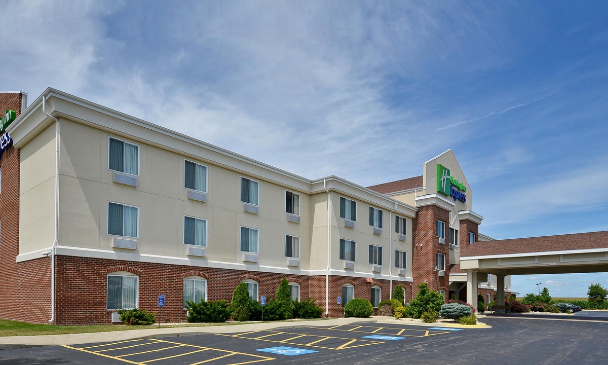 Rochelle Hotel | Holiday Inn Express Rochelle, an IHG Hotel