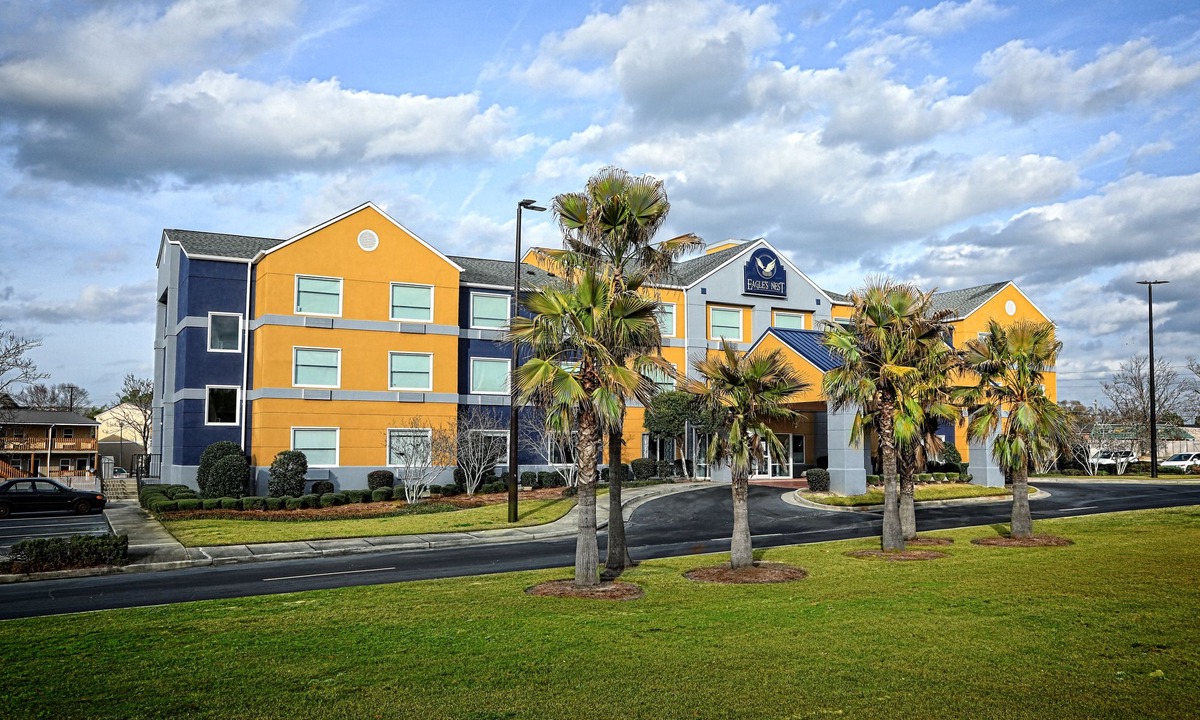 Statesboro Hotel | Eagles Nest Inn