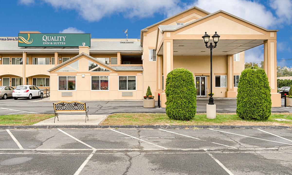 Northampton Hotel | Quality Inn & Suites Northampton - Amherst