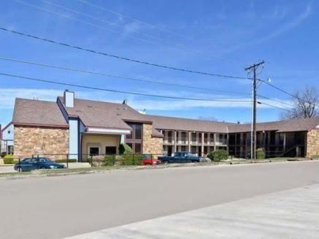 Ada Hotel | Raintree Inn