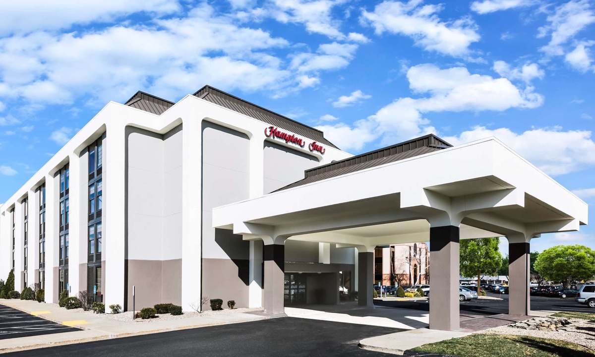West Springfield Hotel | Hampton Inn West Springfield