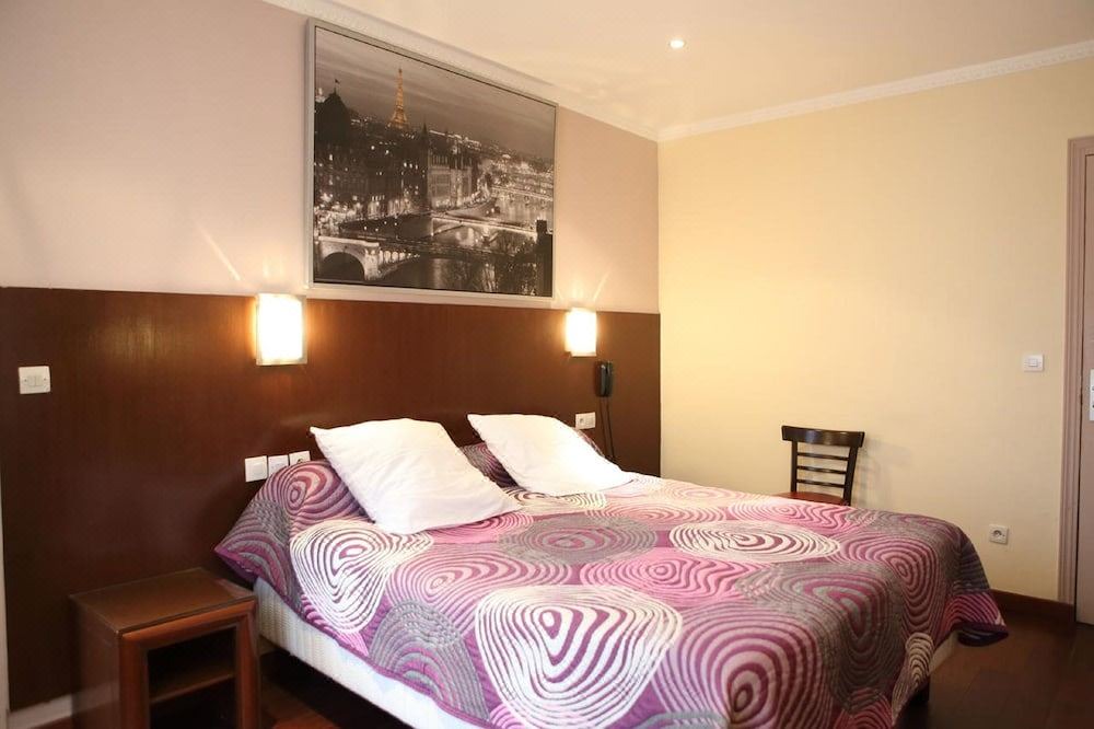 Montparnasse Hotel | Hotel Celtic