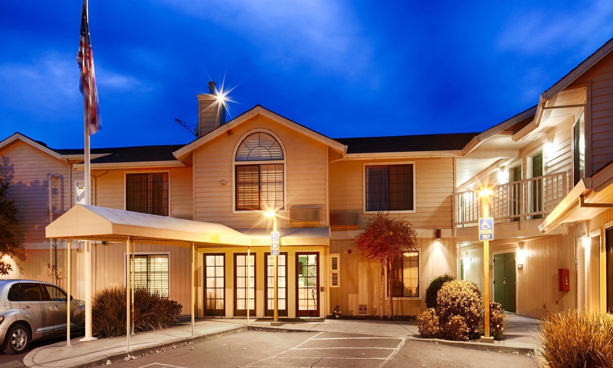 Calistoga Hotel | Best Western Plus Stevenson Manor