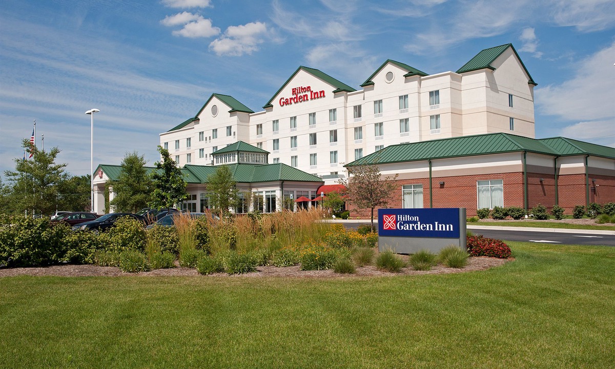West Newton Hotel | Hilton Garden Inn Indianapolis Airport