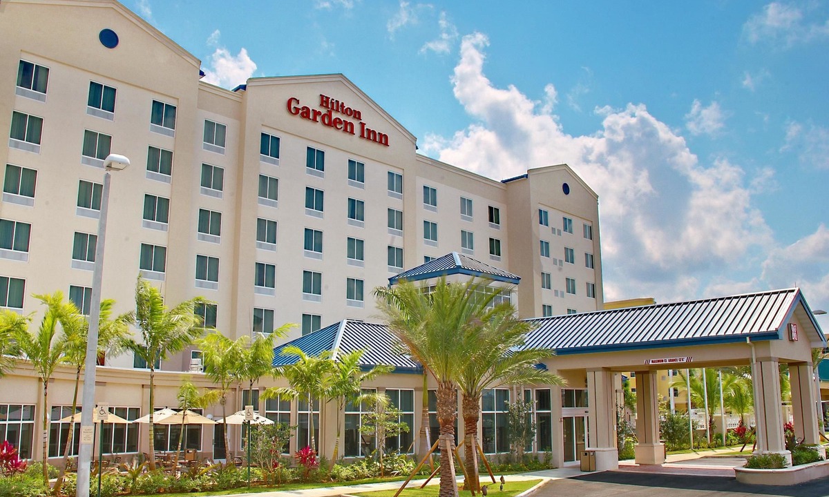 Ludlam Hotel | Hilton Garden Inn Miami Airport West