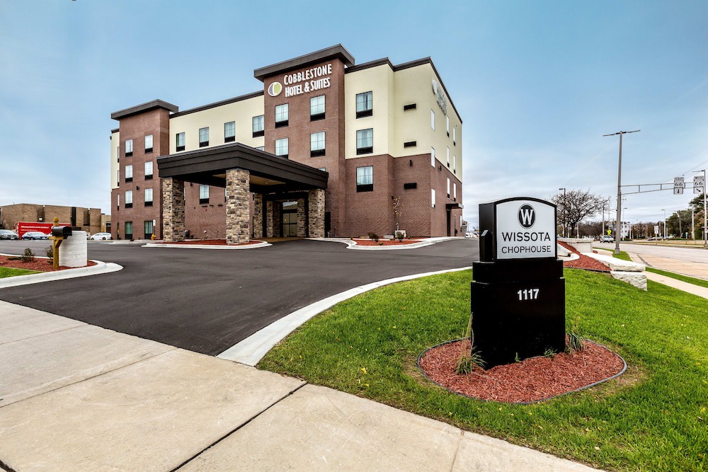 Stevens Point Hotel | Cobblestone Hotel & Suites – Stevens Point