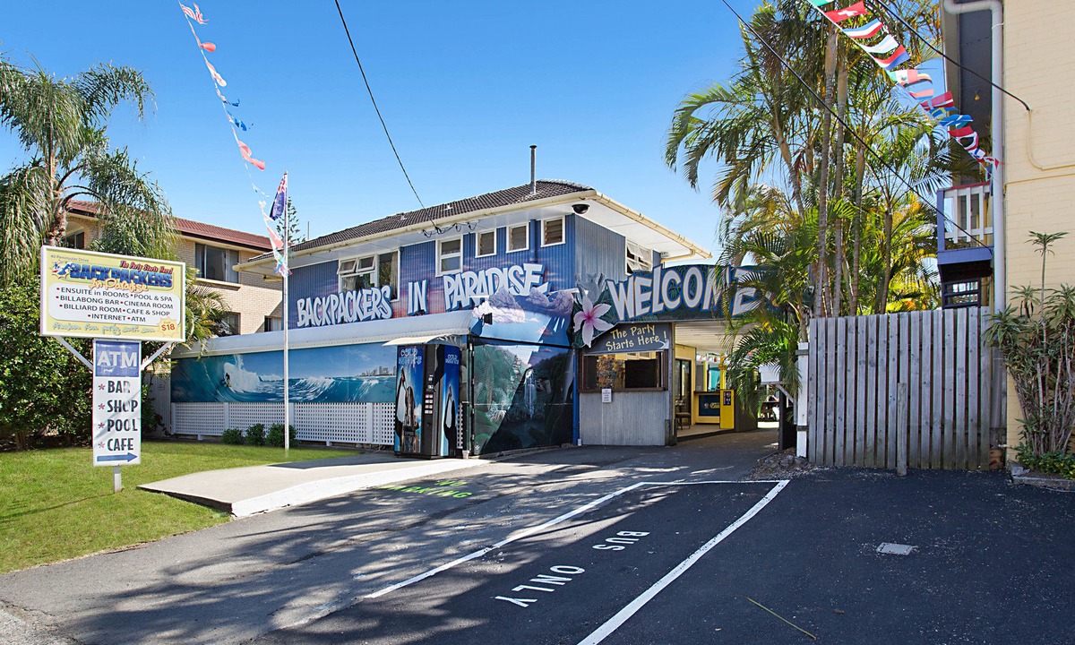 Surfers Paradise Hotel | Backpackers in Paradise