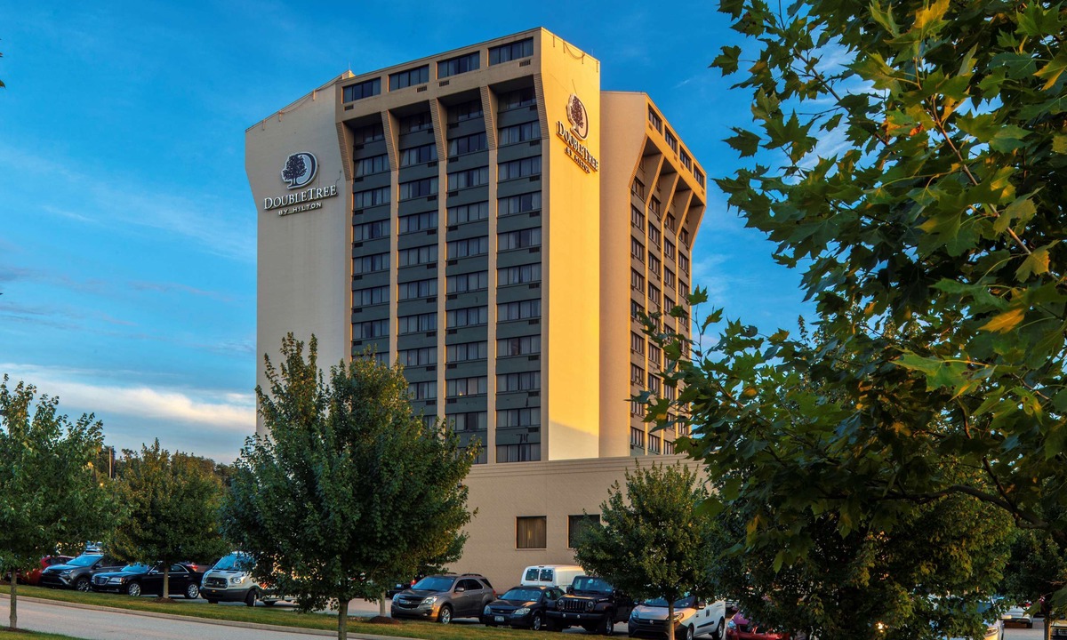 Monroeville Hotel | DoubleTree by Hilton Pittsburgh Monroeville Convention Center