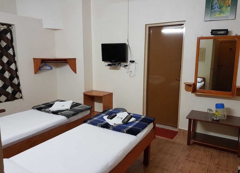 Chickpet Hotel | Sri Kumara Lodge