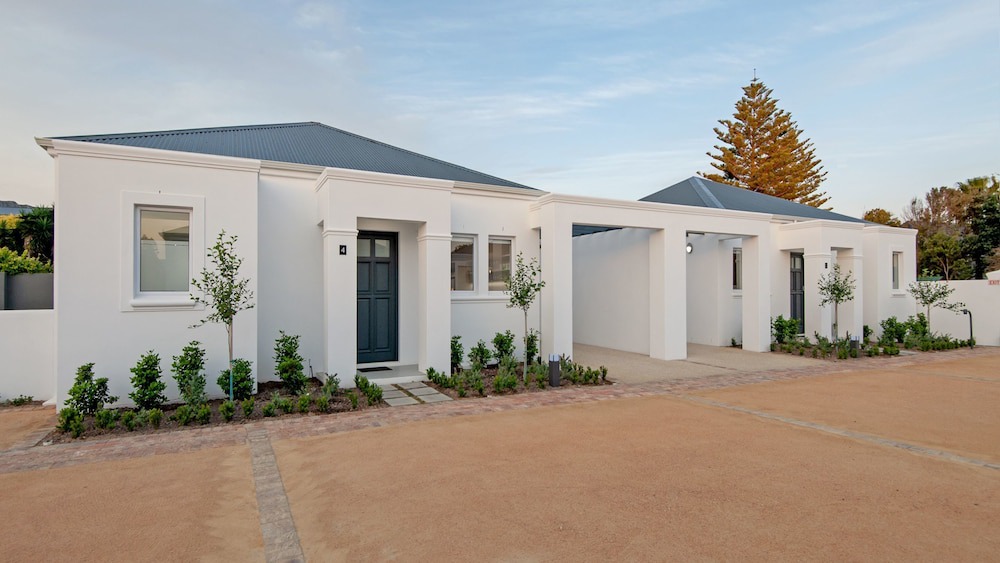 Eastcliff Hotel | Perla
