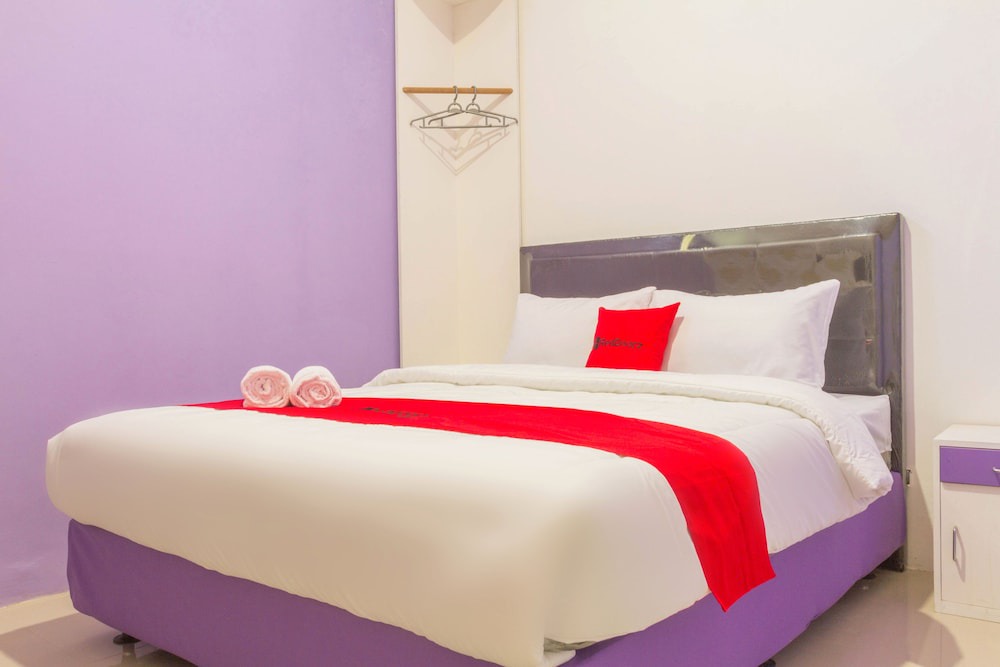West Cirebon Hotel | RedDoorz Plus @ Tuparev Cirebon 2