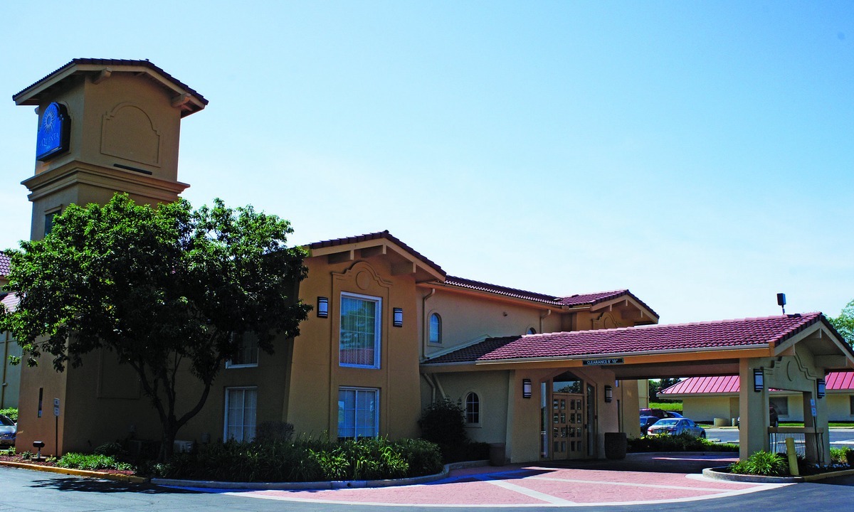 Lenexa Hotel | La Quinta Inn by Wyndham Kansas City Lenexa