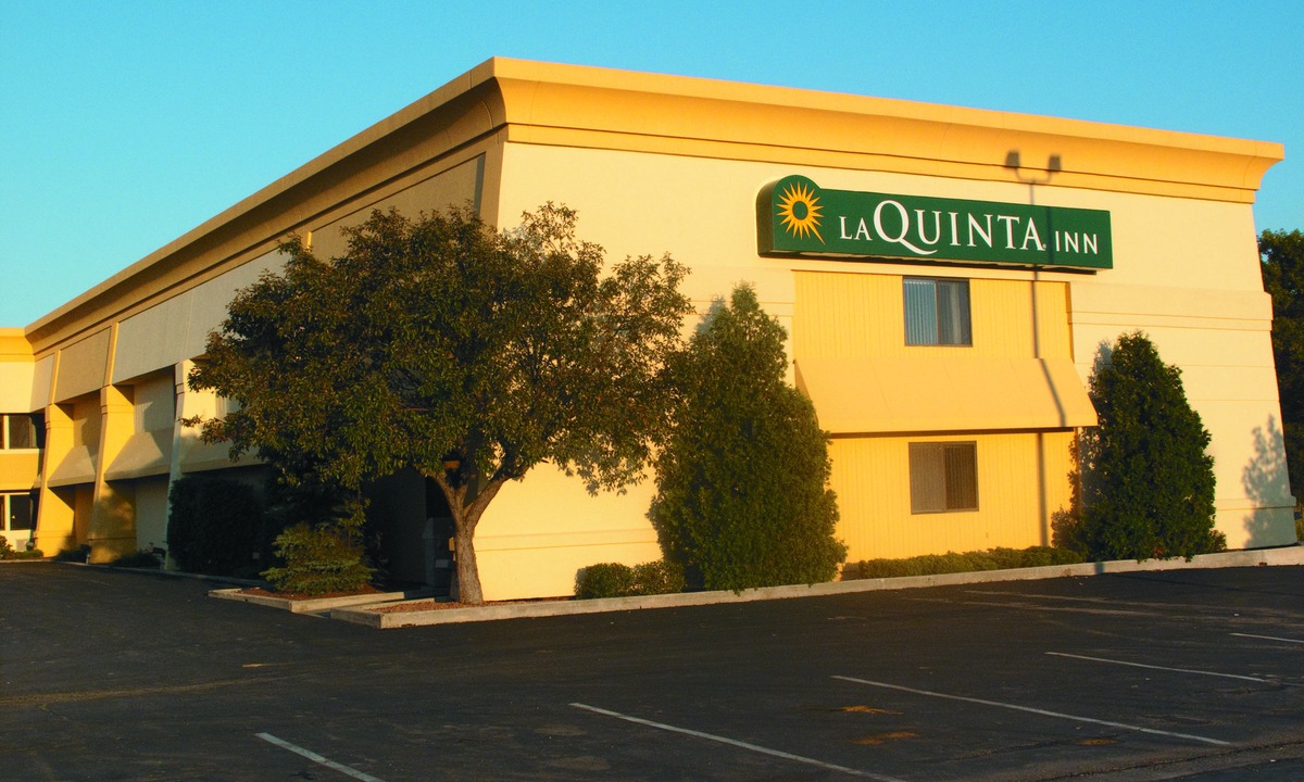 Pleasant Prairie Hotel | La Quinta Inn by Wyndham Pleasant Prairie Kenosha