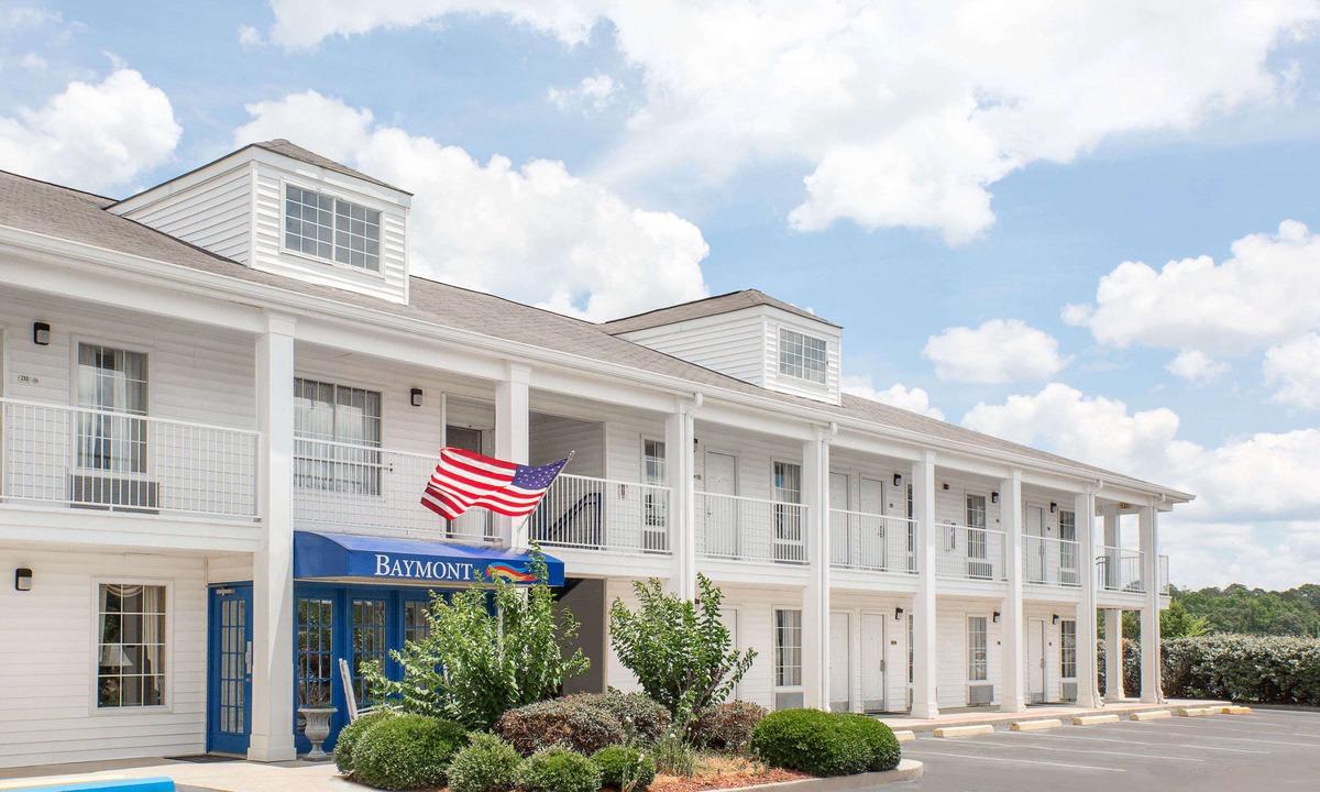 Meridian Hotel | Baymont by Wyndham Meridian