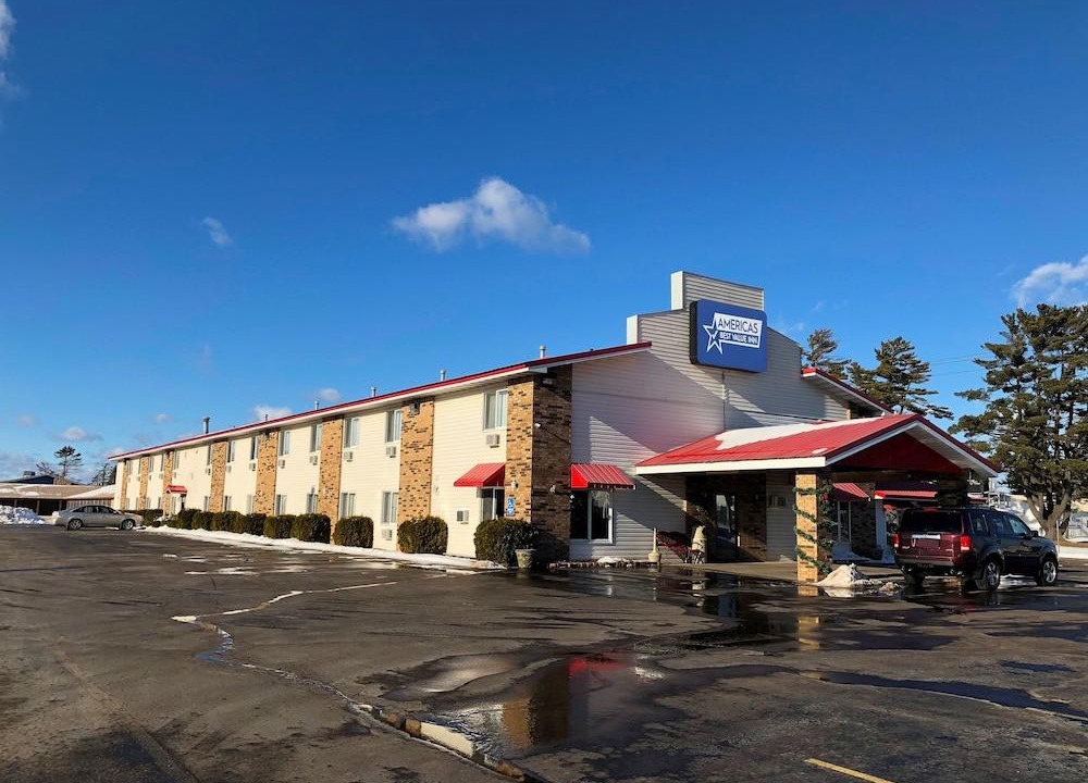 Escanaba Hotel | Travelodge by Wyndham Escanaba