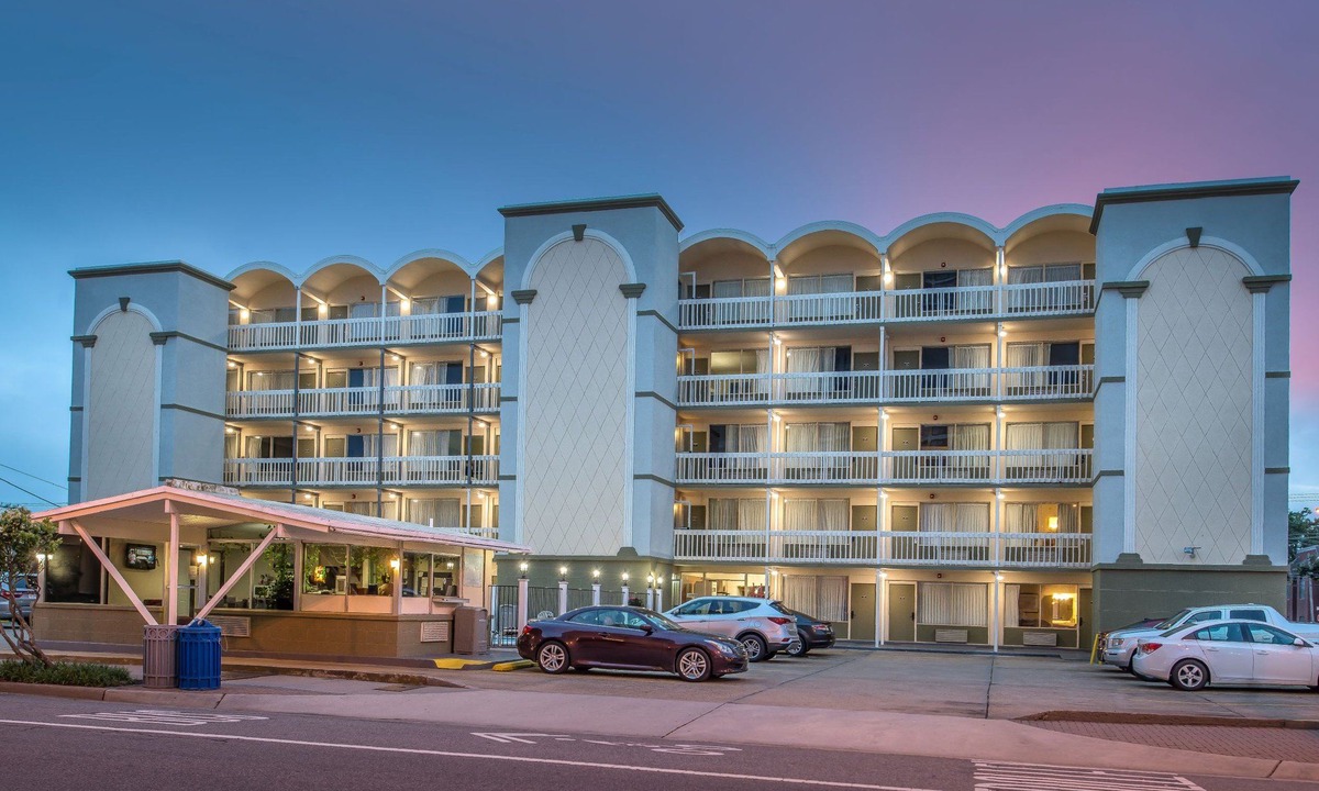 Northeast Virginia Beach Hotel | SureStay Hotel by Best Western Virginia Beach Royal Clipper