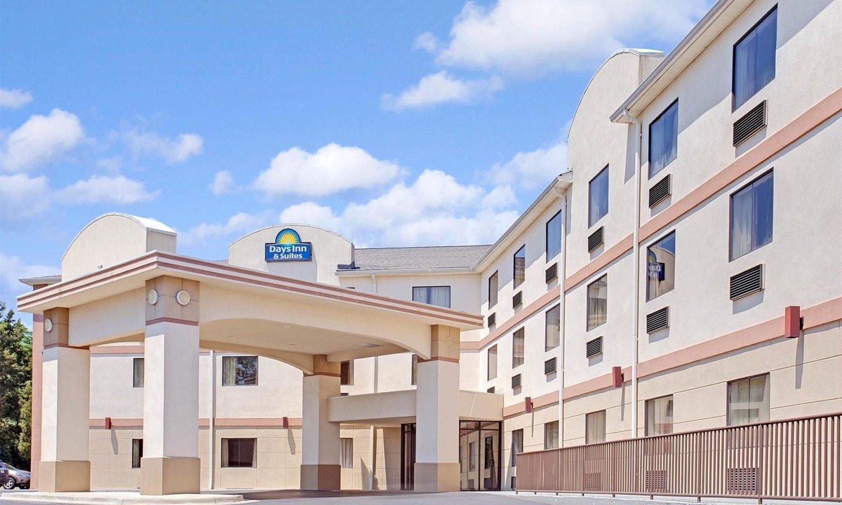 Laurel Hotel | Days Inn & Suites by Wyndham Laurel Near Fort Meade