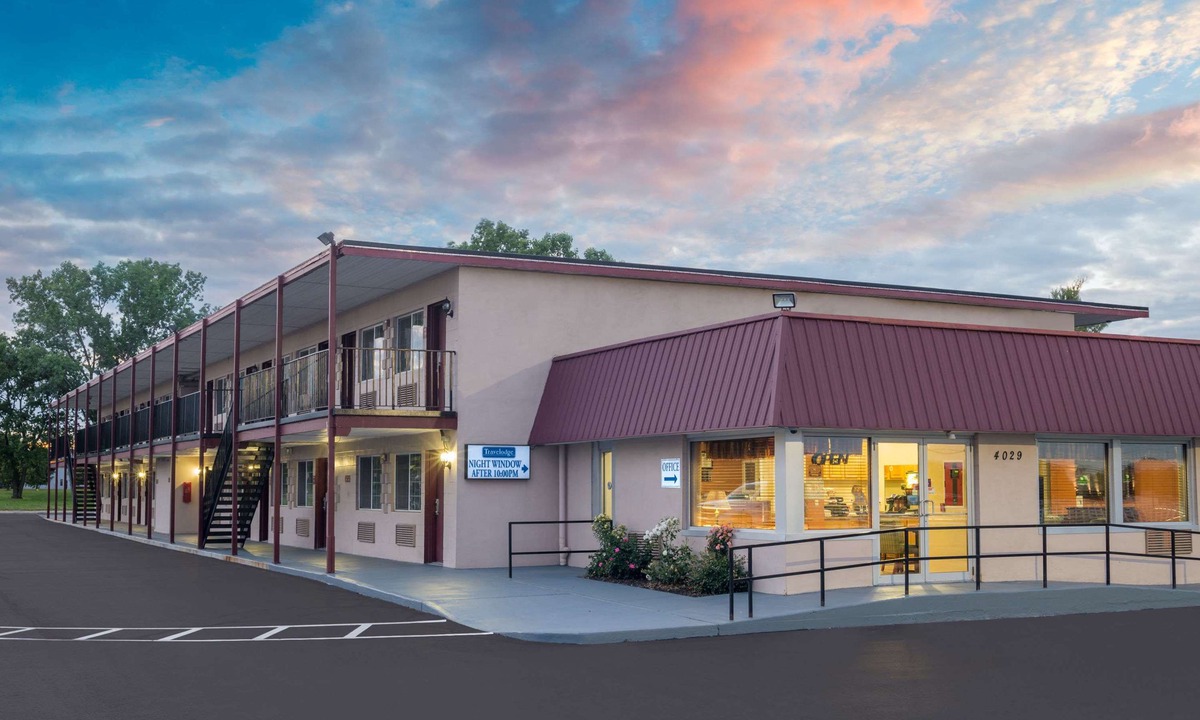 Grove City Hotel | Travelodge by Wyndham Grove City / So. Columbus