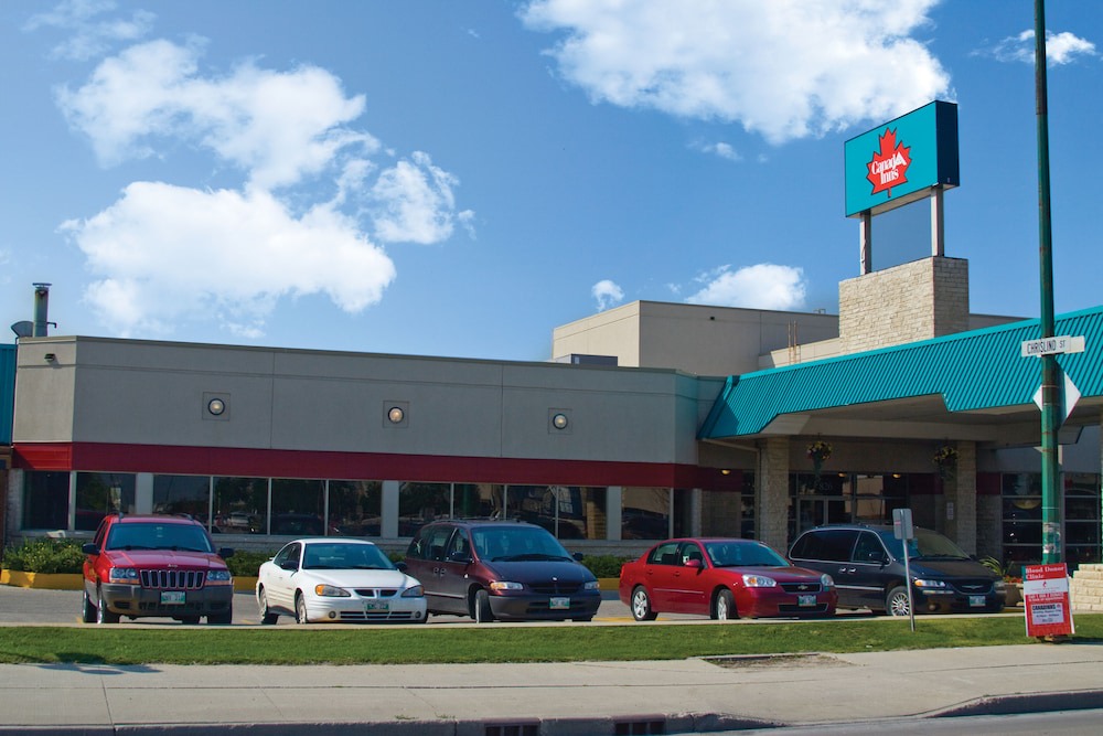 Regent Hotel | Canad Inns Destination Centre Transcona