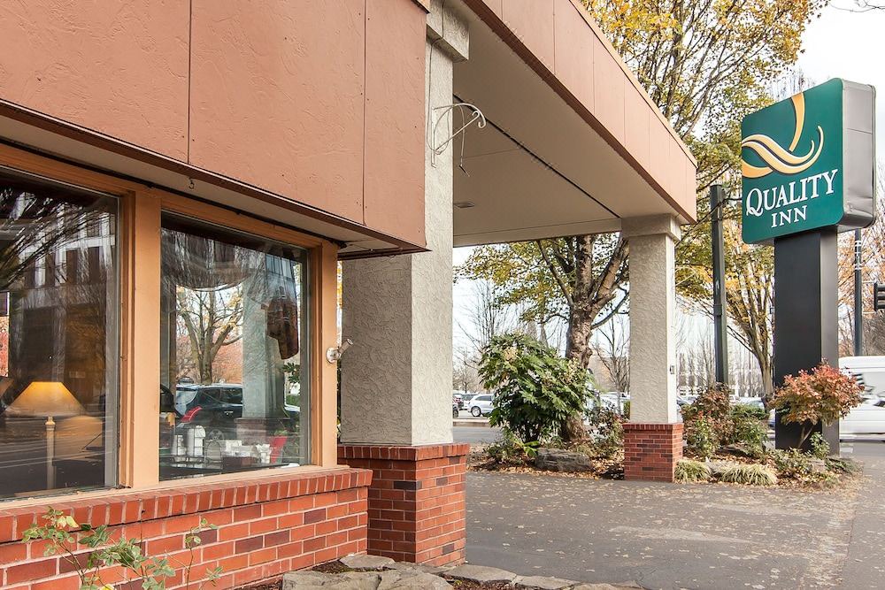 Lloyd District Hotel | Quality Inn Downtown Convention Center Portland
