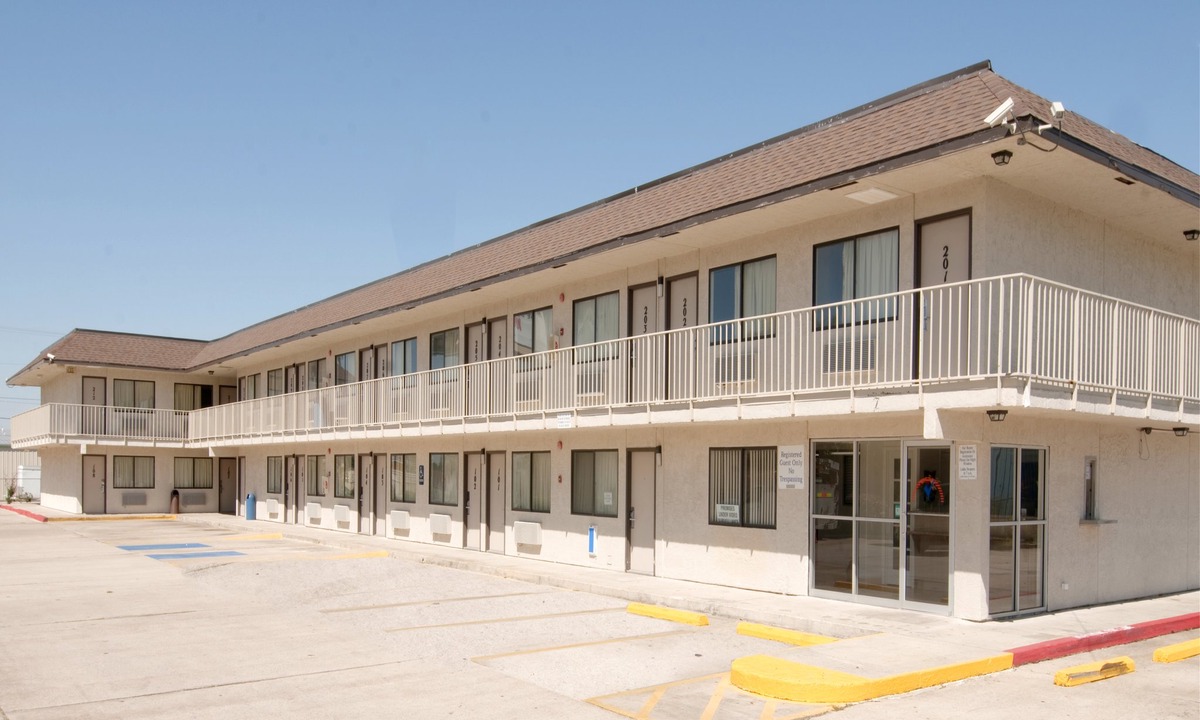 Groves Hotel | Americas Best Value Inn and Suites Groves