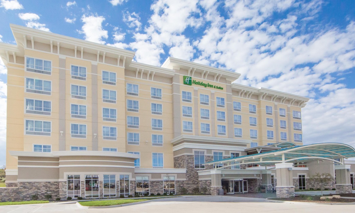 Davenport Hotel | Holiday Inn Hotel & Suites Davenport, an Ihg Hotel