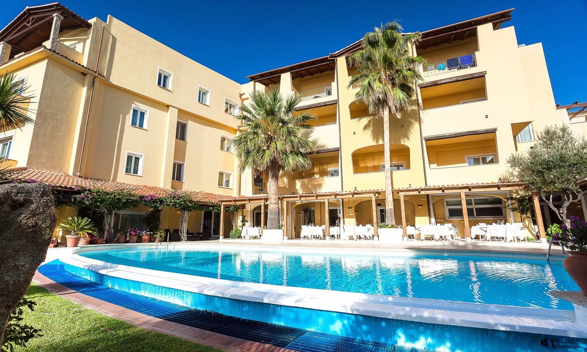 Golfo Aranci Hotel | Hotel Villa Margherita