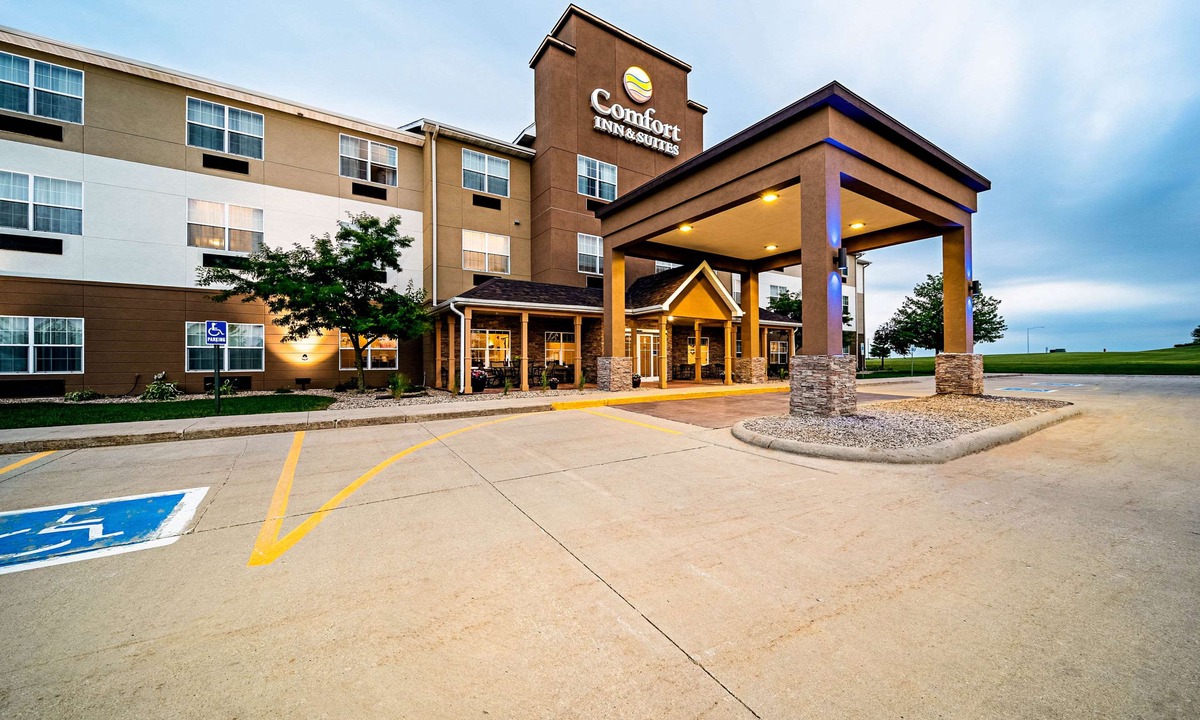 Independence Hotel | Comfort Inn & Suites Independence