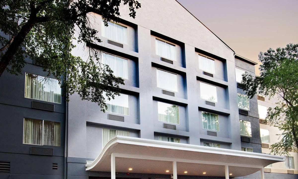 Buckhead Village Hotel | Fairfield Inn & Suites by Marriott Atlanta Buckhead