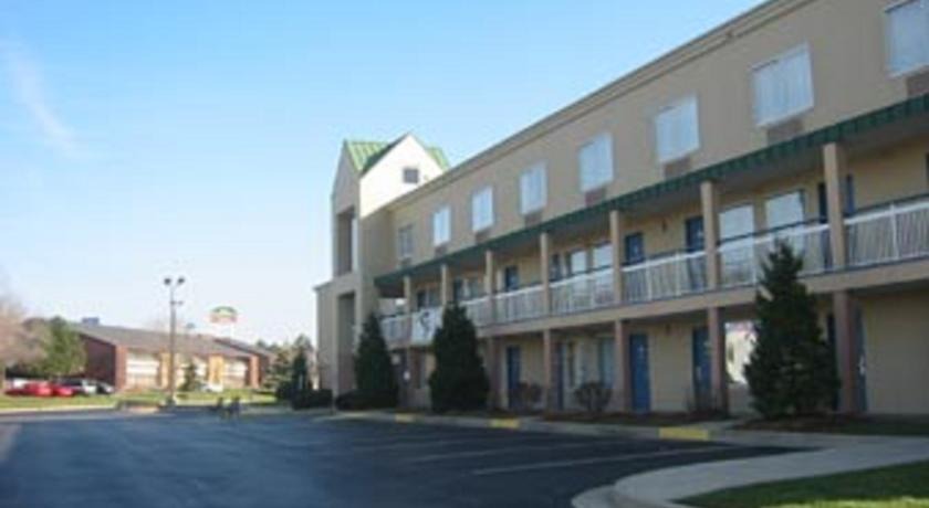 Fort Wayne Hotel | Travelodge by Wyndham Fort Wayne North