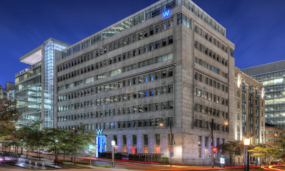 International District Hotel | W Montreal
