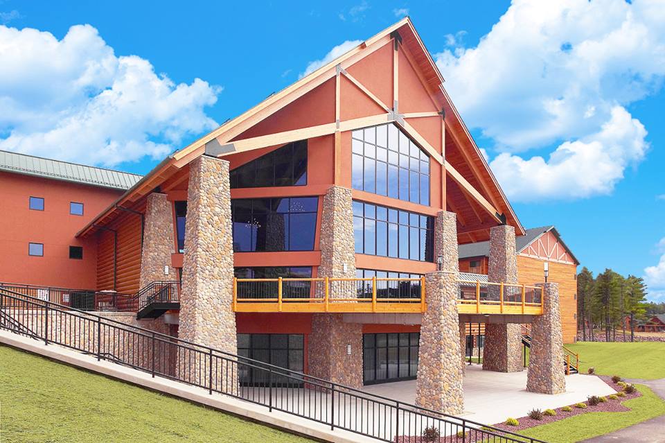 Warrens Hotel | Three Bears Resort